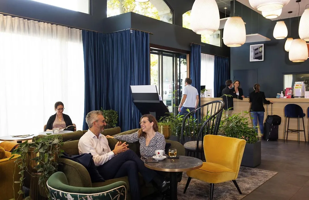 Aparthotel Adagio Lyon Patio Confluence-1