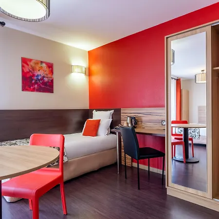 Aparthotel Adagio Lyon Patio Confluence-3