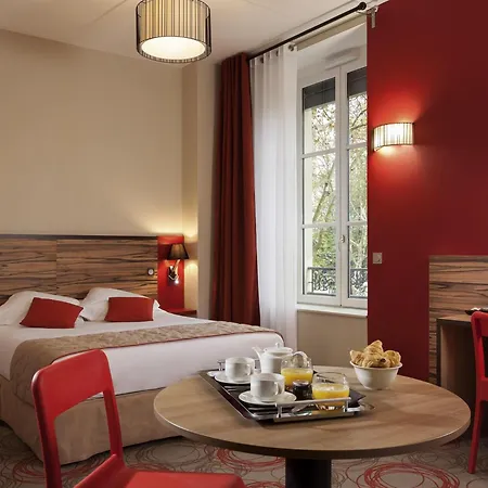 Aparthotel Adagio Lyon Patio Confluence-3